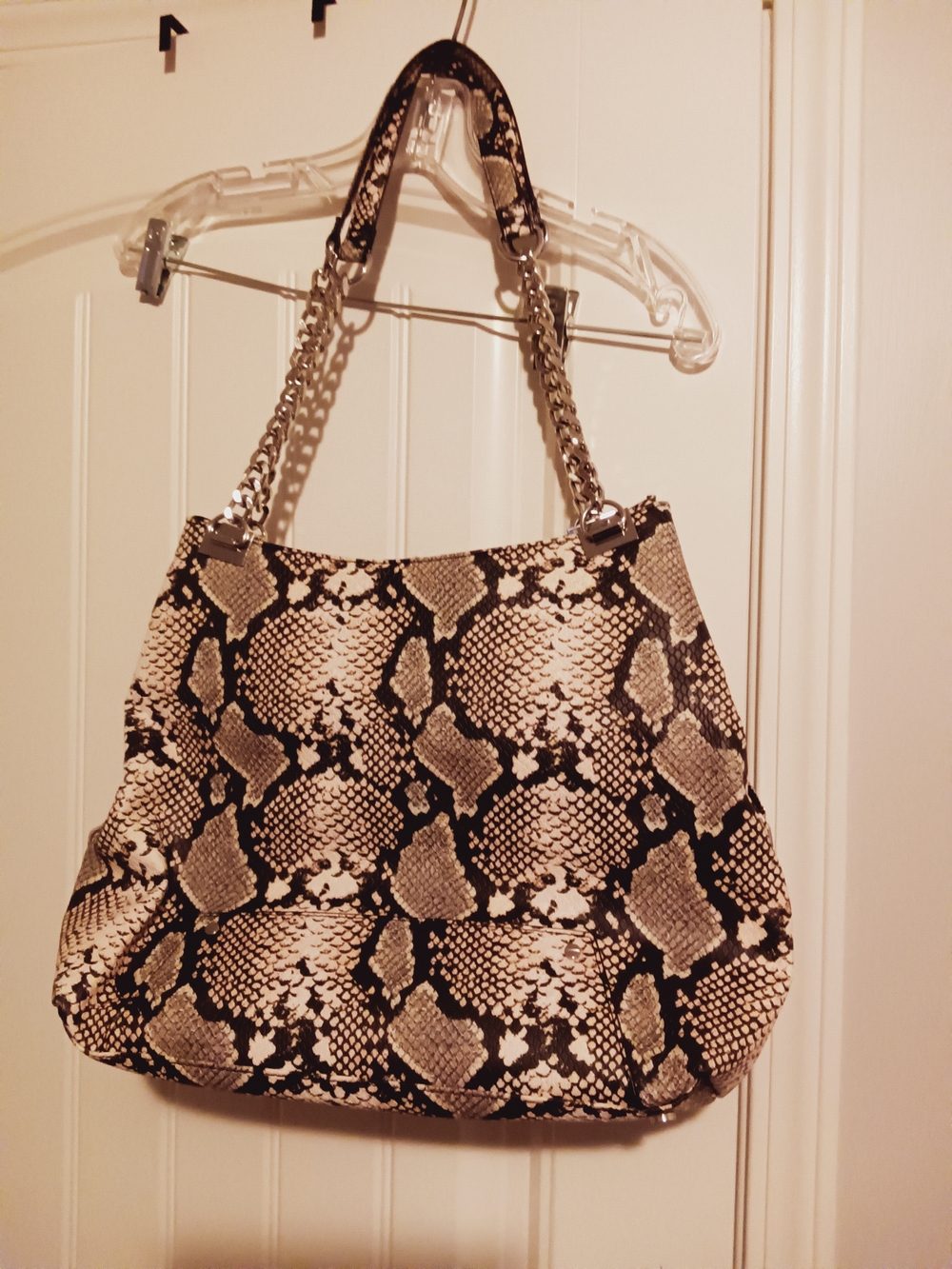 Python-Print Chain Strap Tote Handbag - Black & Cream